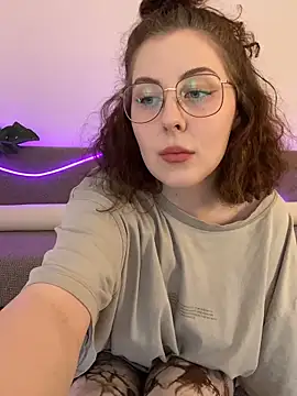 Snapshot of cinnabon_ chatting on February 21, 2026, 4:09 pm cinnabon online show from February 21, 2026, 4:09 pm