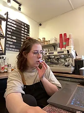 cinnabon  online show from April 28, 2026, 9:35 am