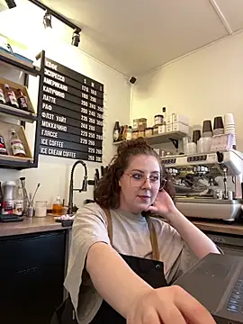 Snapshot of cinnabon_ chatting on March 6, 2026, 9:59 am cinnabon online show from March 6, 2026, 9:59 am