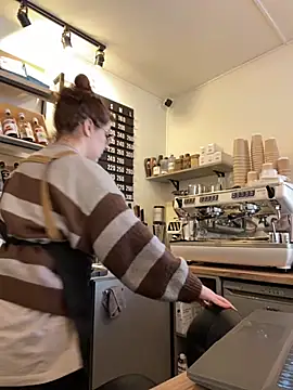 cinnabon  online show from November 15, 2025, 9:46 am