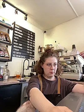 Snapshot of cinnabon_ chatting on March 8, 2026, 9:23 am cinnabon online show from March 8, 2026, 9:23 am