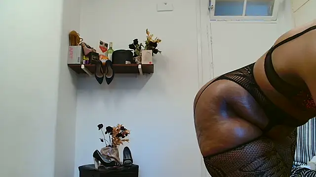 Snapshot of xTALLSEXYBUMx chatting on October 16, 2025, 3:59 am xTALLSEXYBUMx online show from October 16, 2025, 3:59 am