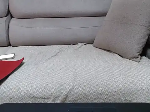 Snapshot of Erotica333 chatting on December 2, 2025, 9:44 am Erotica333 online show from December 2, 2025, 9:44 am