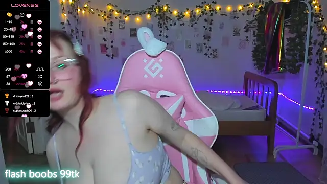 Snapshot of KrisTyBooBsin chatting on March 18, 2025, 8:26 pm KrisTyBooBsin online show from March 18, 2025, 8:26 pm