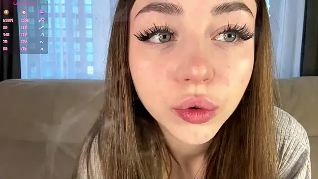 LindaFarmer online show from December 2, 2025, 4:14 am