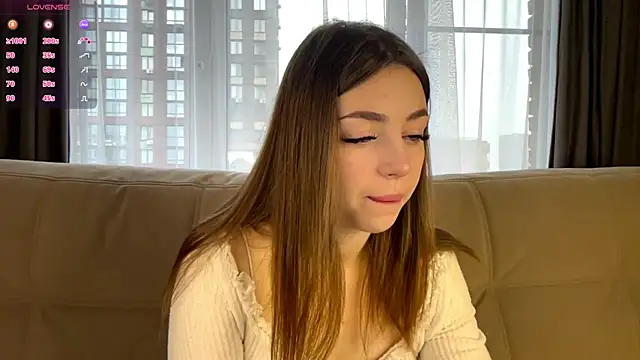 LindaFarmer online show from October 10, 2025, 4:02 am