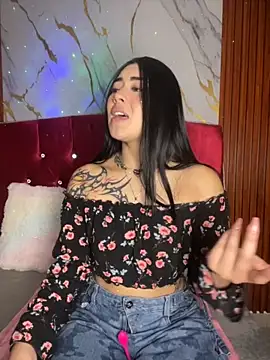 emily 22x online show from November 3, 2025, 9:18 pm