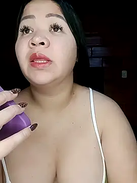 Snapshot of Chantal_lopez chatting on October 15, 2025, 5:32 pm Chantal lopez online show from October 15, 2025, 5:32 pm