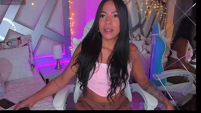 Amber villalobos  online show from February 14, 2025, 4:15 am