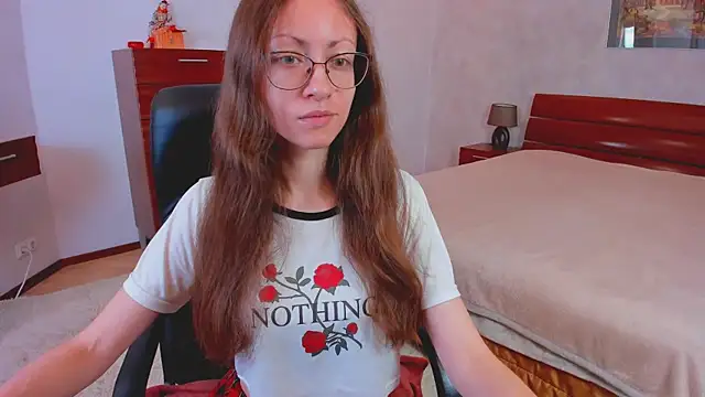 Snapshot of Pantyhose_Mila chatting on October 24, 2025, 7:13 pm Pantyhose Mila online show from October 24, 2025, 7:13 pm