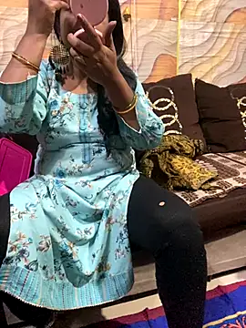 Snapshot of Tameesh_sexy_mistress chatting on December 14, 2025, 4:56 pm Tameesh sexy mistress online show from December 14, 2025, 4:56 pm