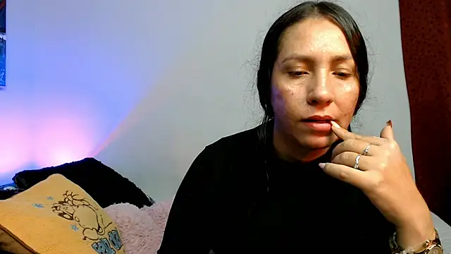Snapshot of naihroby chatting on March 31, 2026, 2:57 am naihroby online show from March 31, 2026, 2:57 am