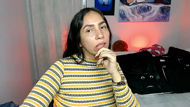 Snapshot of naihroby chatting on April 13, 2026, 4:49 am naihroby online show from April 13, 2026, 4:49 am