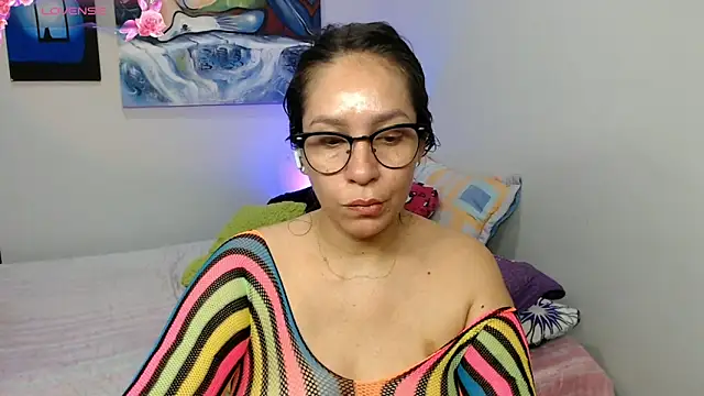 naihroby online show from November 18, 2025, 3:32 am