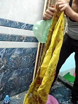 Ishan003 online show from December 3, 2025, 2:49 pm