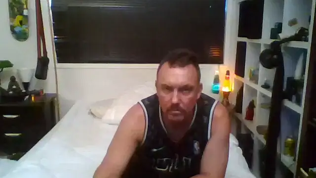 Snapshot of LukedavidDestroys chatting on December 22, 2025, 7:47 pm LukedavidDestroys online show from December 22, 2025, 7:47 pm