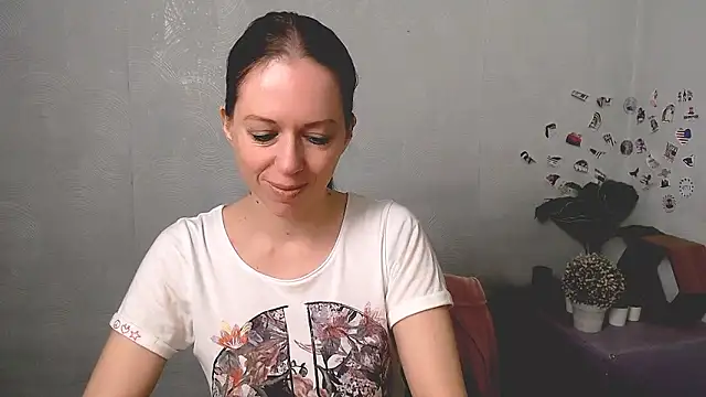 Snapshot of GloriaSi_ chatting on May 8, 2026, 2:48 am GloriaSi online show from May 8, 2026, 2:48 am