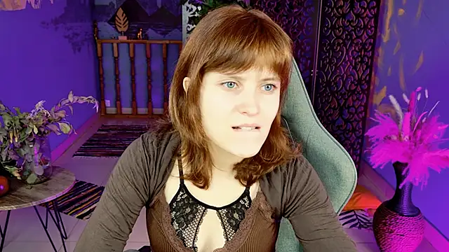 Snapshot of LolaAsmus chatting on October 14, 2025, 5:30 am LolaAsmus online show from October 14, 2025, 5:30 am