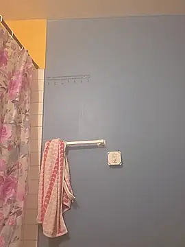 Jovende28 online show from November 1, 2025, 9:14 am