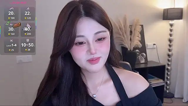 Strawberrybabyy1 online show from November 7, 2025, 5:17 pm