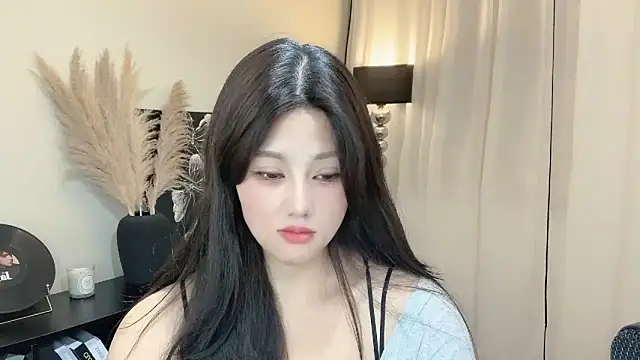 Strawberrybabyy1 online show from March 8, 2025, 3:13 pm