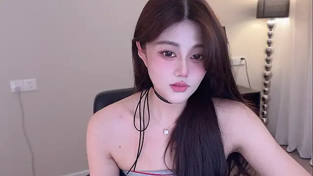 Strawberrybabyy1 online show from November 8, 2025, 4:32 pm