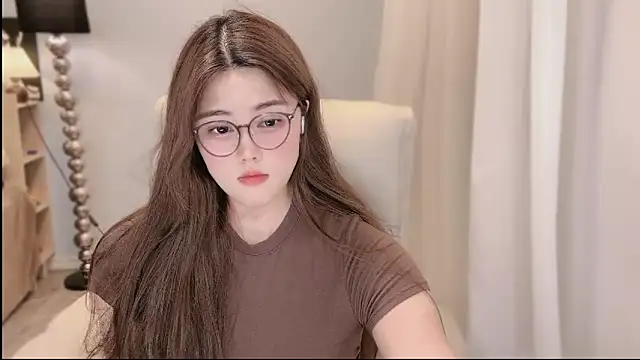Strawberrybabyy1 online show from December 17, 2024, 6:42 pm
