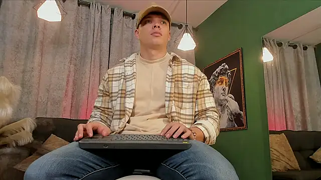 Snapshot of Jake_Tylerr_ chatting on November 18, 2025, 8:01 pm Jake Tylerr online show from November 18, 2025, 8:01 pm