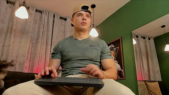 Snapshot of Jake_Tylerr_ chatting on October 7, 2025, 8:43 pm Jake Tylerr online show from October 7, 2025, 8:43 pm