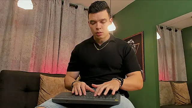 Snapshot of Jake_Tylerr_ chatting on October 9, 2025, 6:08 pm Jake Tylerr online show from October 9, 2025, 6:08 pm