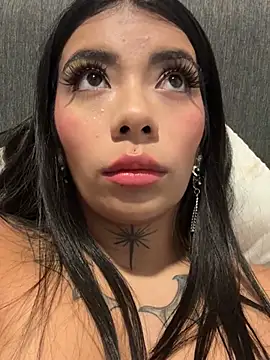 NattGomez online show from January 5, 2025, 4:25 am