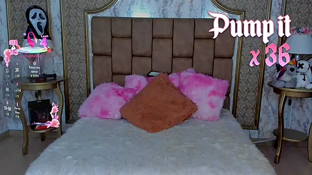 Snapshot of SoffiQueen chatting on October 28, 2025, 4:50 pm SoffiQueen online show from October 28, 2025, 4:50 pm