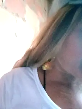 Snapshot of SaraaJhons chatting on December 13, 2025, 8:04 pm SaraaJhons online show from December 13, 2025, 8:04 pm