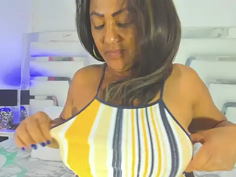 Snapshot of SaraaJhons chatting on October 15, 2025, 3:16 am SaraaJhons online show from October 15, 2025, 3:16 am