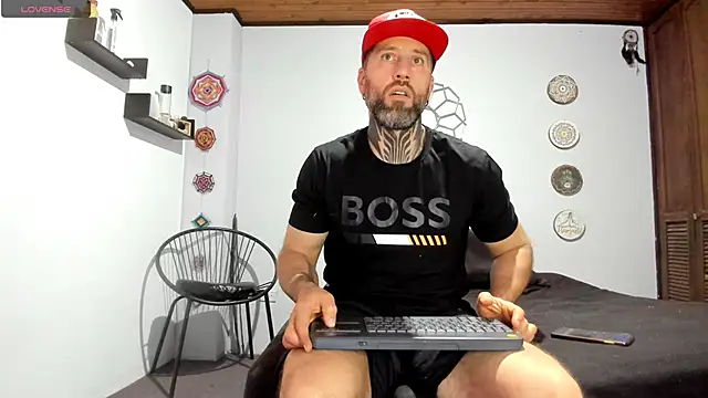 Antoniohot2024 online show from November 4, 2025, 12:09 pm