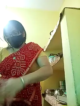 heenage online show from March 5, 2025, 6:23 am