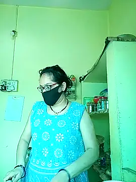 heenage online show from May 6, 2026, 4:27 am