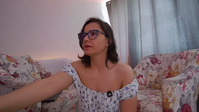 Snapshot of SophieeRain chatting on July 25, 2026, 9:17 am SophieeRain online show from July 25, 2026, 9:17 am