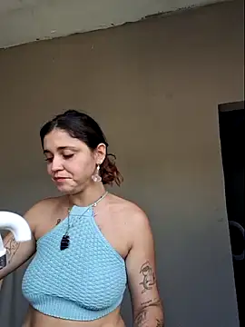 Snapshot of luuhcat09 chatting on November 10, 2025, 4:34 pm luuhcat09 online show from November 10, 2025, 4:34 pm