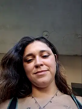 Snapshot of luuhcat09 chatting on November 21, 2025, 7:35 pm luuhcat09 online show from November 21, 2025, 7:35 pm