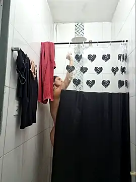 Snapshot of luuhcat09 chatting on November 17, 2025, 9:52 pm luuhcat09 online show from November 17, 2025, 9:52 pm