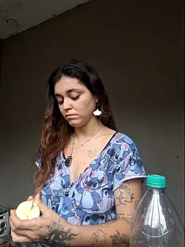 Snapshot of luuhcat09 chatting on November 24, 2025, 6:52 pm luuhcat09 online show from November 24, 2025, 6:52 pm