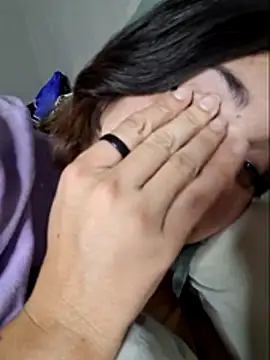 Snapshot of luuhcat09 chatting on November 12, 2025, 5:00 am luuhcat09 online show from November 12, 2025, 5:00 am