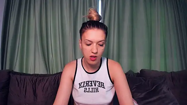 LaraStone69 online show from July 20, 2026, 5:26 am