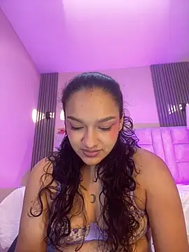 Snapshot of EMILYY_FOXY chatting on July 31, 2026, 7:11 pm EMILYY FOXY online show from July 31, 2026, 7:11 pm