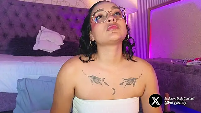 Snapshot of EMILYY_FOXY chatting on July 19, 2026, 6:59 pm EMILYY FOXY online show from July 19, 2026, 6:59 pm