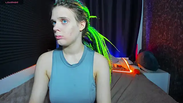 KIKI Krash online show from October 19, 2025, 10:18 am