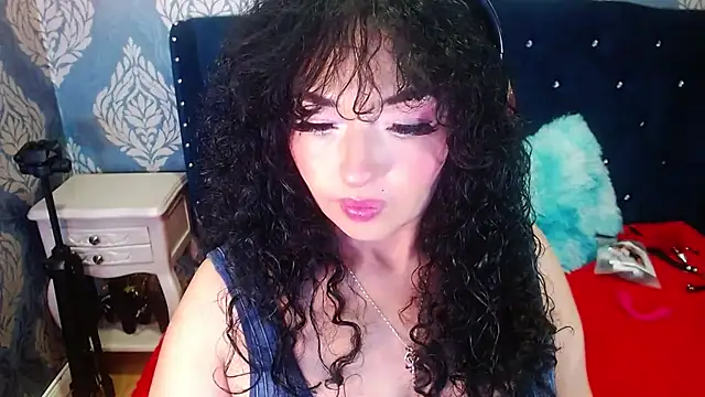 Snapshot of Sofiacowperx chatting on July 6, 2026, 11:40 pm Sofiacowperx online show from July 6, 2026, 11:40 pm