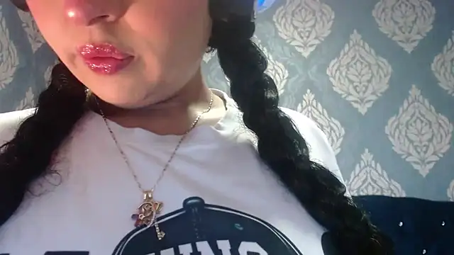 Sofiacowperx online show from June 4, 2026, 9:30 pm