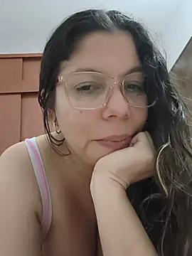 Snapshot of Carliina_Soussa chatting on July 27, 2026, 1:23 am Carliina Soussa online show from July 27, 2026, 1:23 am